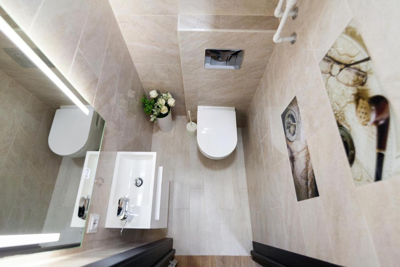 Leogrand Apartment On Doroshenka 38 Lviv Eksteriør bilde